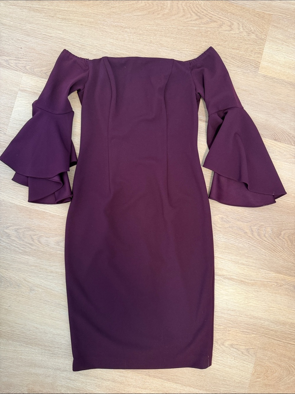 Beautiful vintage Off-Shoulder Ruffle-Sleeve Bodycon Dress in Deep Plum